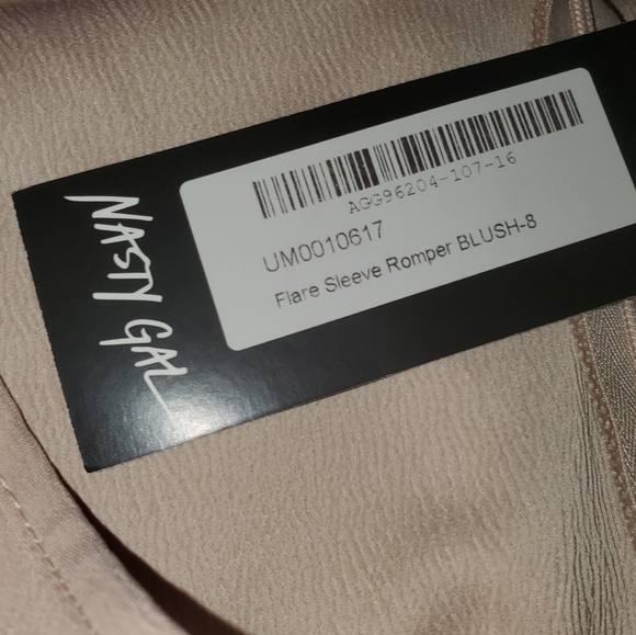 NASTY GAL ROMPER , LONG FLUTE SLEEVES SZ SMALL - Picture 2 of 6
